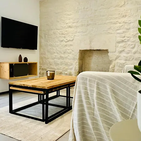 La Maison Du Parc, Charme Et Tranquillite * Niort