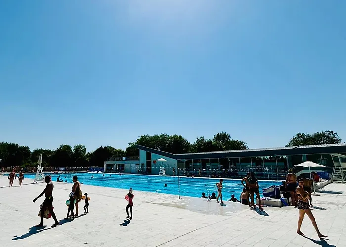 Apartment La Maison Du Parc, Charme Et Tranquillite Niort