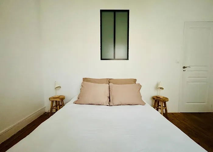 La Maison Du Parc, Charme Et Tranquillite Niort