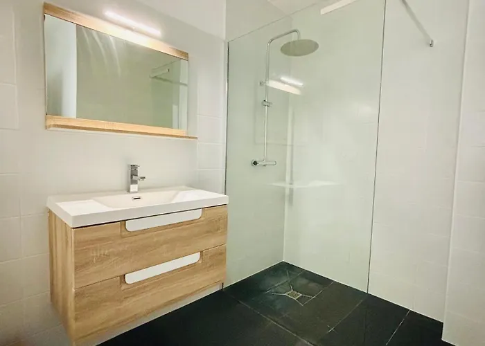 La Maison Du Parc, Charme Et Tranquillite * Niort