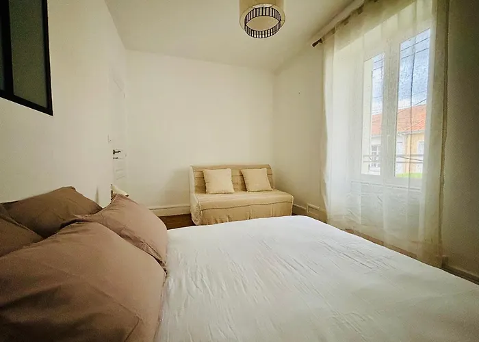 La Maison Du Parc, Charme Et Tranquillite Apartment