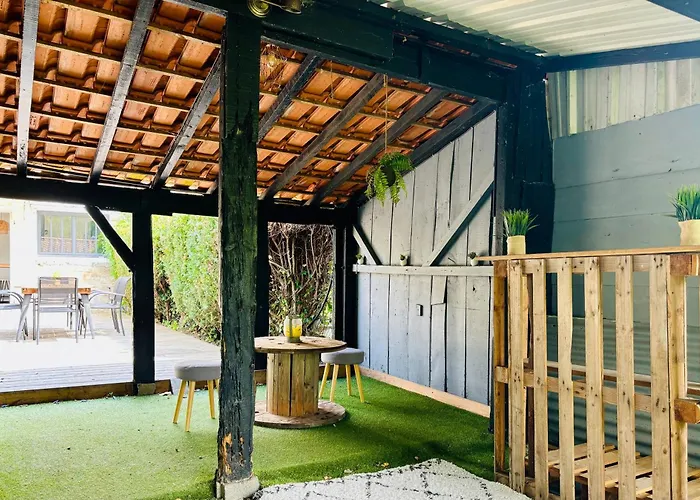 La Maison Du Parc, Charme Et Tranquillite Apartment *