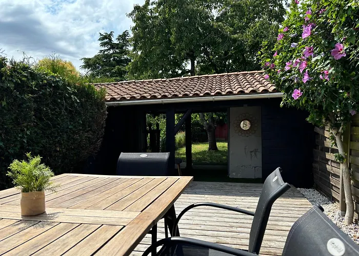 La Maison Du Parc, Charme Et Tranquillite *